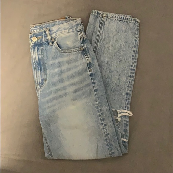 American Eagle Mom Jeans